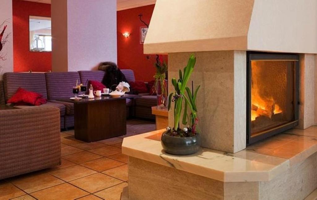 Hotel Le Montaigu Luz-Saint-Sauveur Εξωτερικό φωτογραφία