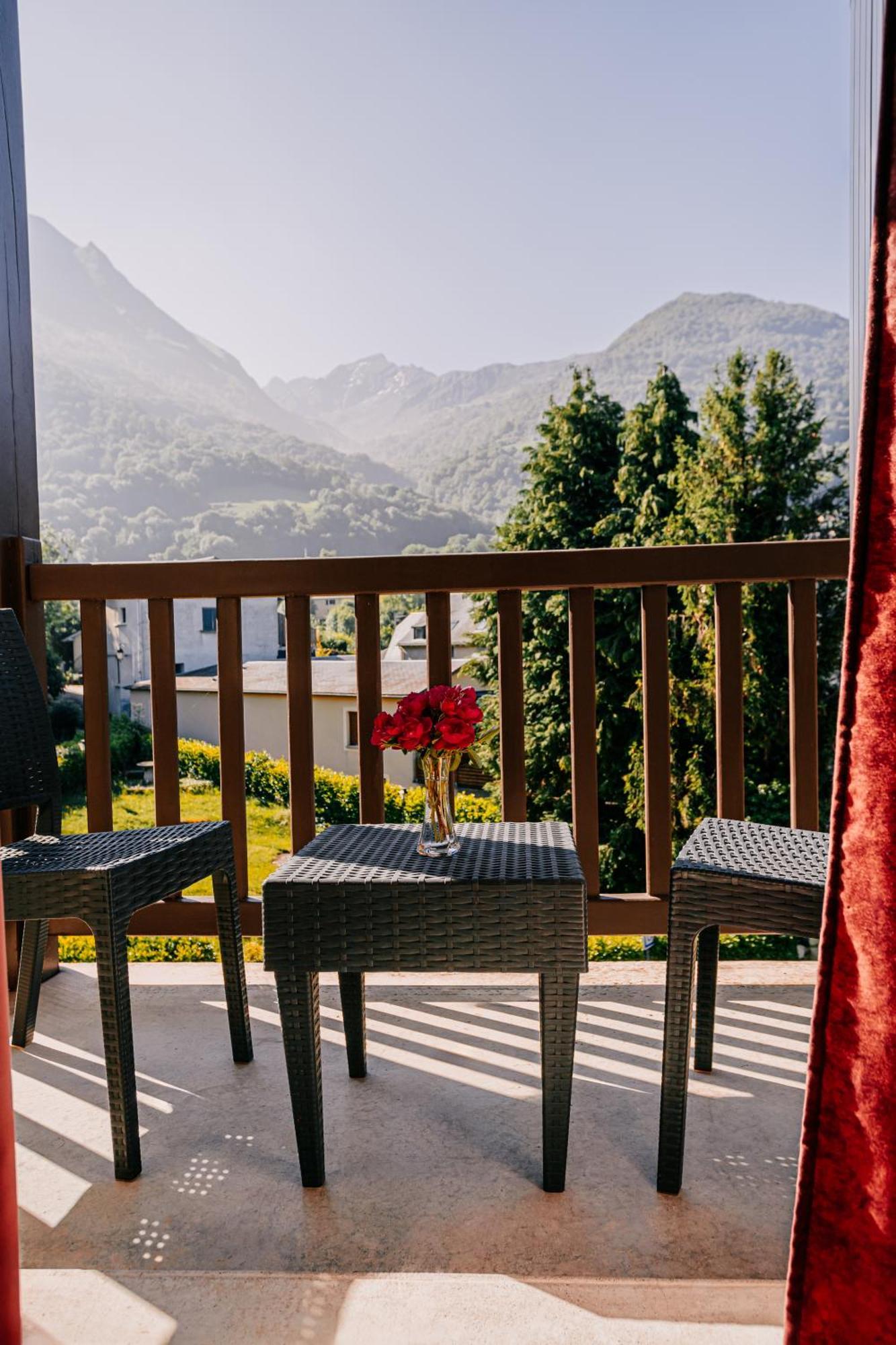 Hotel Le Montaigu Luz-Saint-Sauveur Εξωτερικό φωτογραφία
